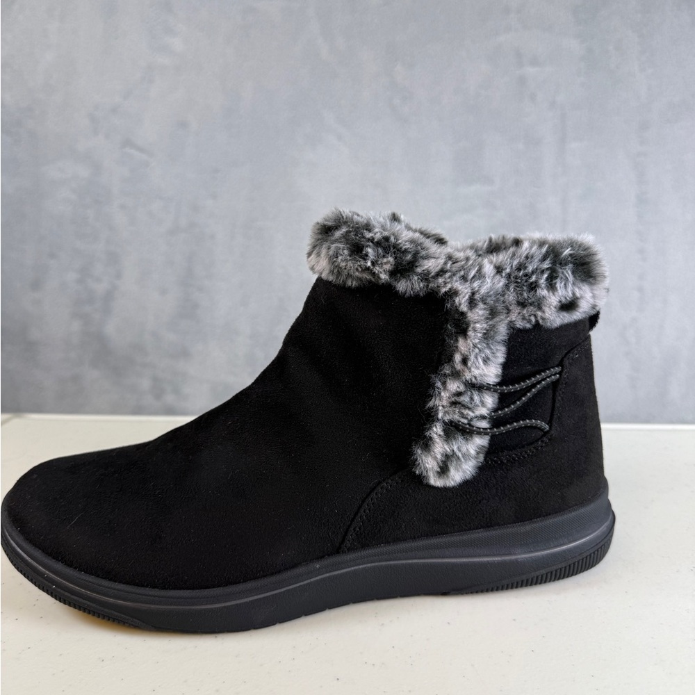 Clarks Cloudstepper Booties Size 11 womens Black New Faux Fur Suede